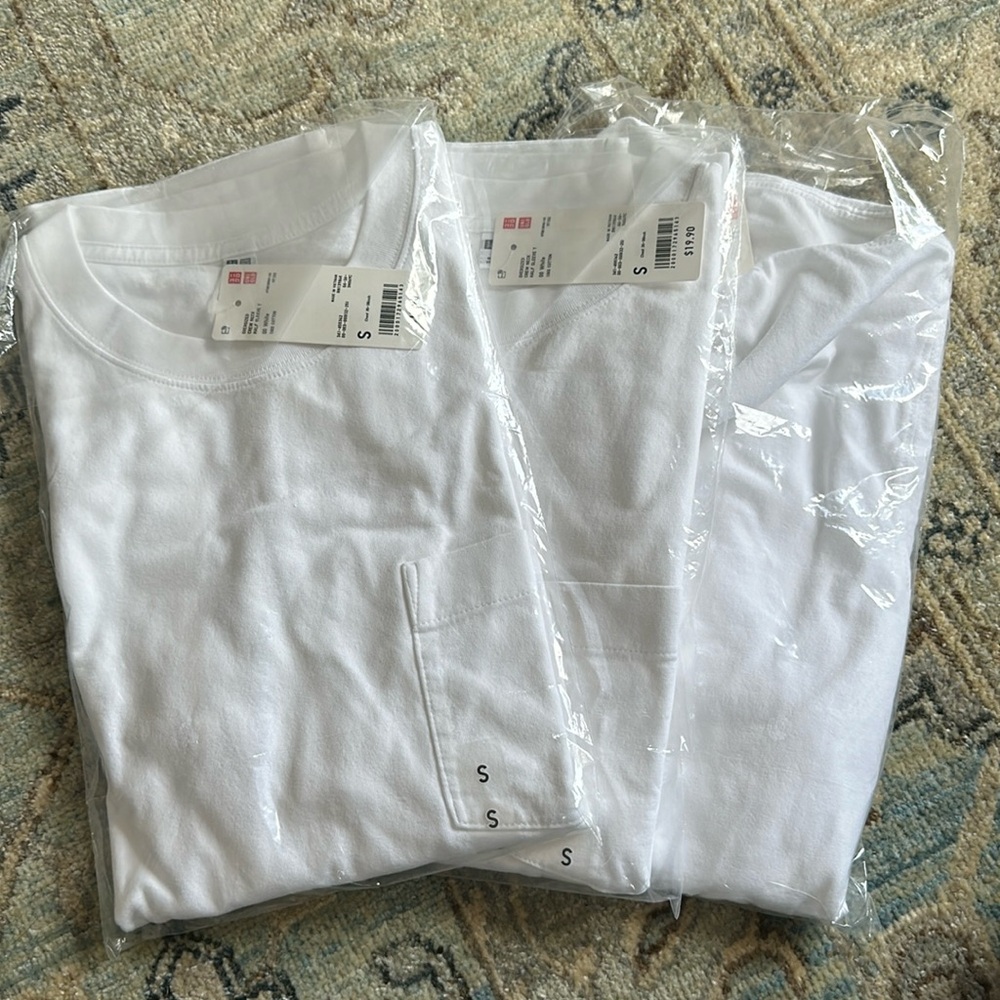 NWT Uni Qlo oversized crew neck half sleeve t-shirt